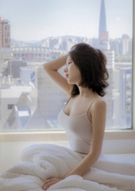 沈鸢薄擎